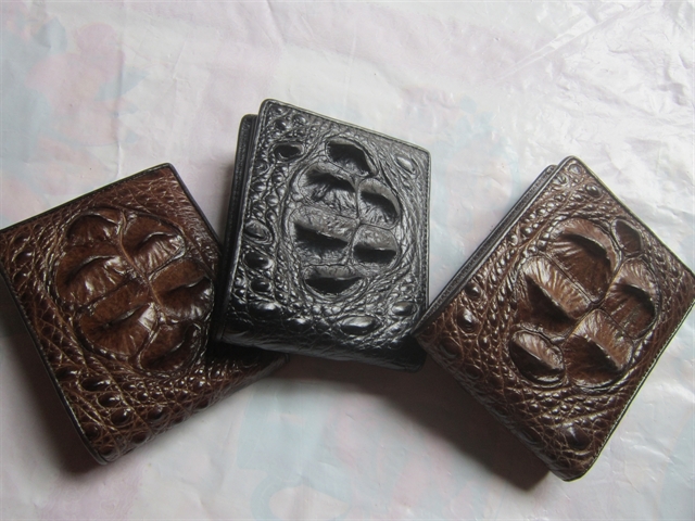 Ví nam gù đầu cá sấu